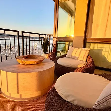 Apartman Oasis Vip Club - Boutique Studio