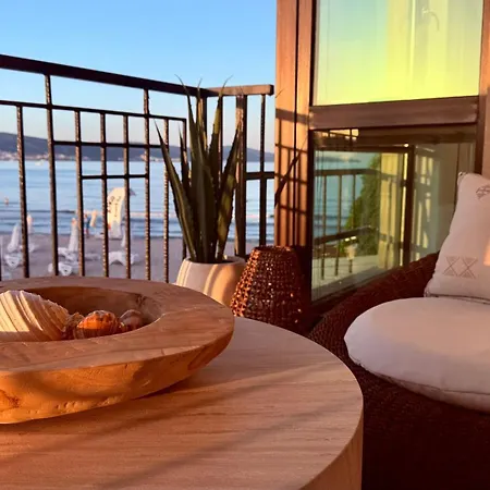 Oasis Vip Club - Boutique Studio Napospart
