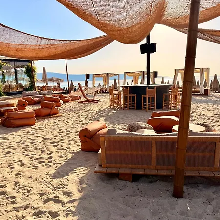 Oasis Vip Club - Boutique Studio Napospart